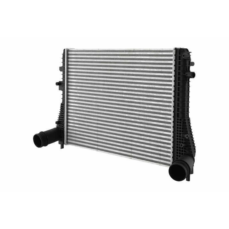 Intercooler HELLA 8ML 366 470-861