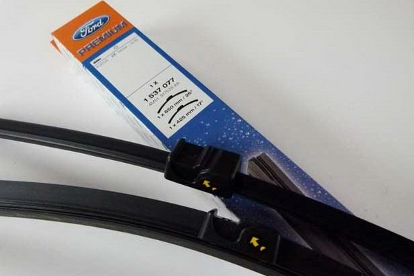 SET STERGATOARE PARBRIZ 650/425 MM