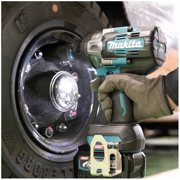 Masina de insurubat cu impact cu 2 acumulatori, Li-Ion, 40 V, 4 Ah, patrat 1/2 inch, 1700 Nm, M12-M36, valiza speciala Makita - TW002GM201