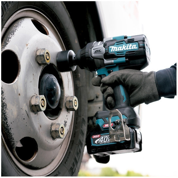 Masina de insurubat cu impact cu 2 acumulatori, Li-Ion, 40 V, 4 Ah, patrat 1/2 inch, 1700 Nm, M12-M36, valiza speciala Makita - TW002GM201