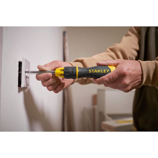 Șurubelniță clichet STANLEY® cu set de biti - 68010