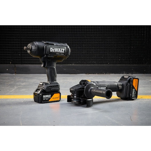 Set 2 unelte DEWALT® x McLaren F1 Team 18V XR® Ediție Specială: cheie de impact cu cuplu mare și polizor unghiular – 2 x acumulator 5Ah - DCK2225MP2TQW