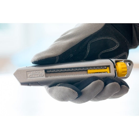 Cuțit cu lamă segmentată STANLEY® InterLock® de 18 mm, metalic - 10018
