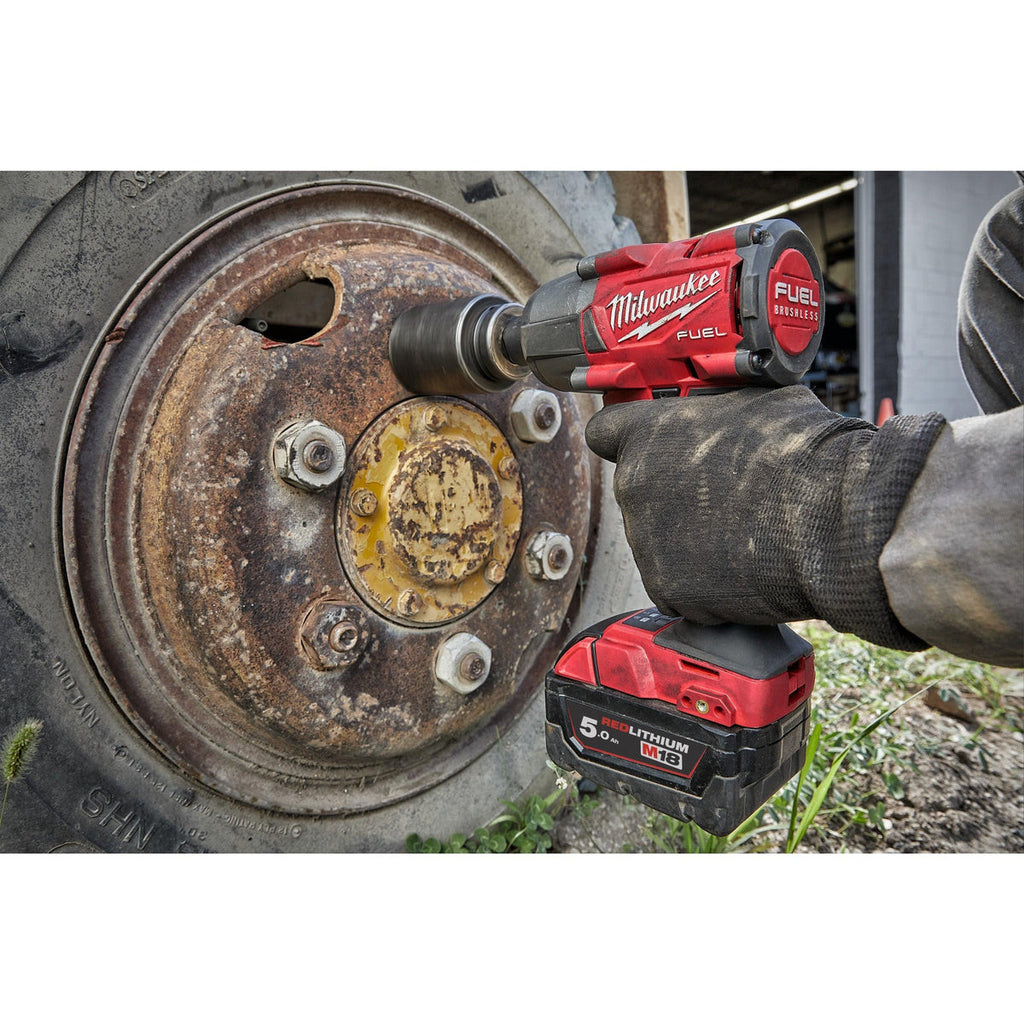 Cheie de impact Milwaukee 1/2″ 745Nm 18V M18FMTIW2F12-502X, M18 FUEL, , 2 x M18 B5 acumulator, M12-18 FC încărcător, cutie HD - 4933478450