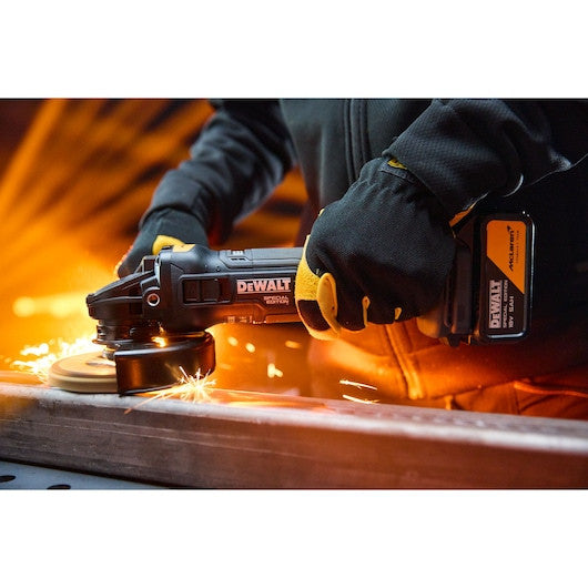 Polizor unghiular, cu motor fără perii DEWALT® x McLaren F1 Team 18V XR® 125 mm - 2 x 5Ah - DCG45MP2TQW