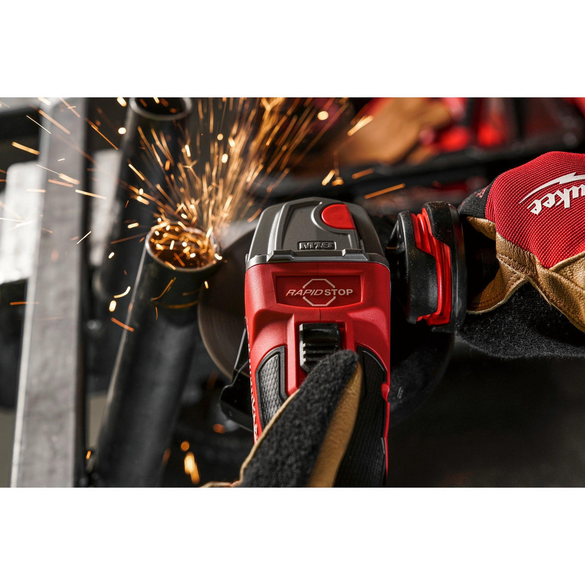 Polizor unghiular 125 mm cu frânare și comutator culisant M18 FUEL™ Milwaukee M18FSAG125XB-502X, 2 x M18 B5 acumulator, M12-18 FC încărcător, cutie HD - 4933478430