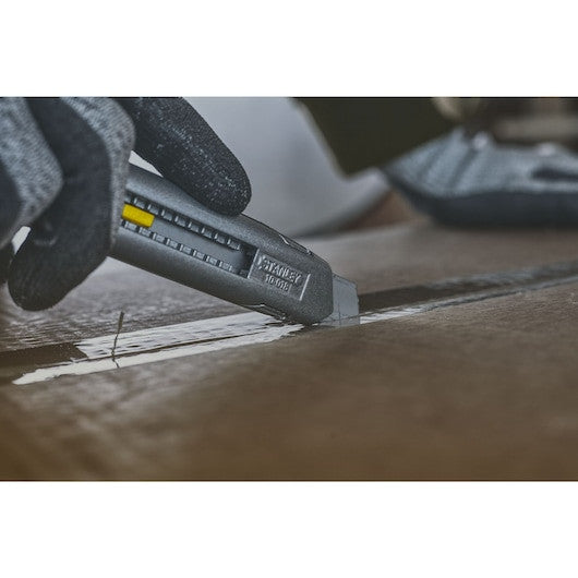 Cuțit cu lamă segmentată STANLEY® InterLock® de 18 mm, metalic - 10018